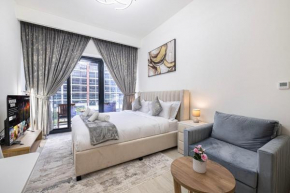 Modern Studio with Terrace Near Burj Khalifa